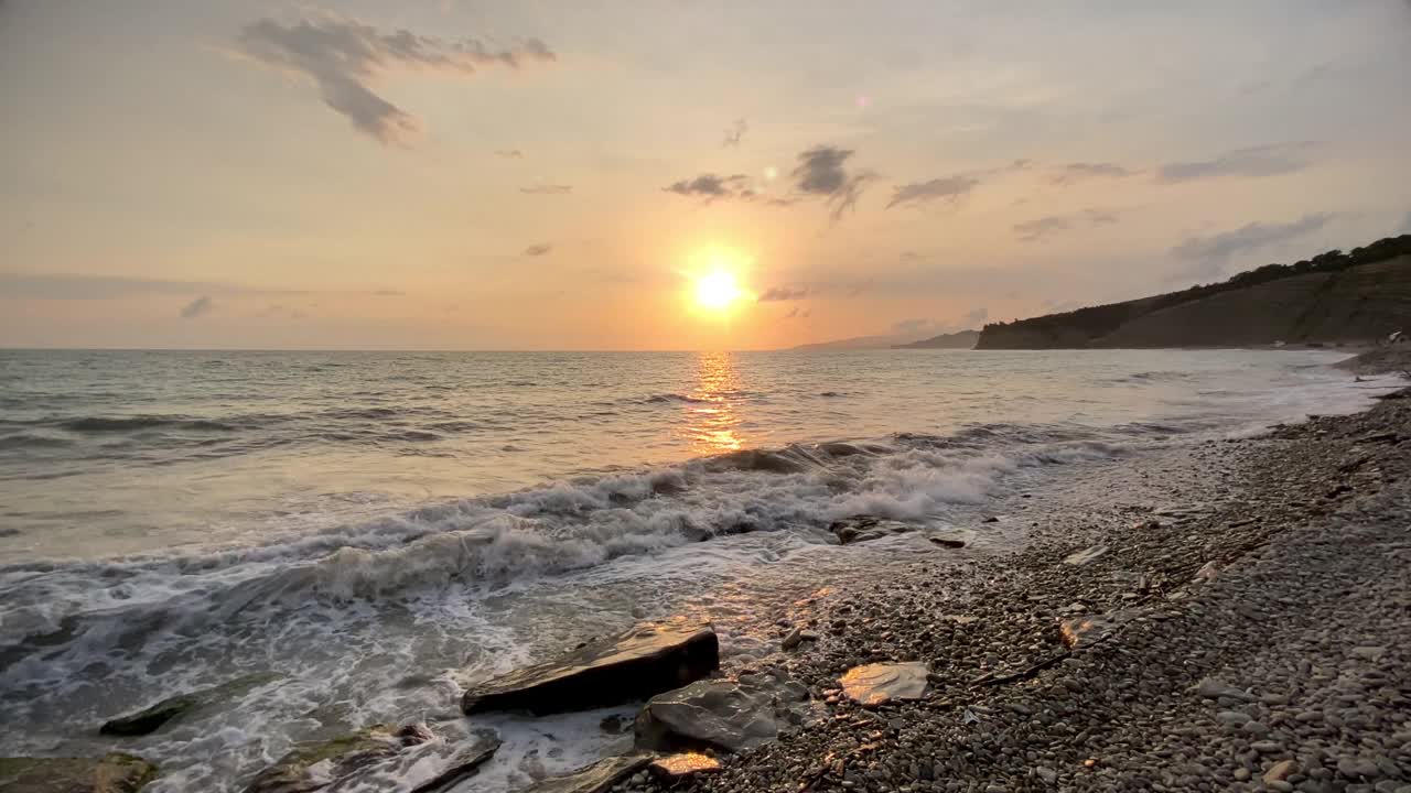 壮丽的海上日落视频素材