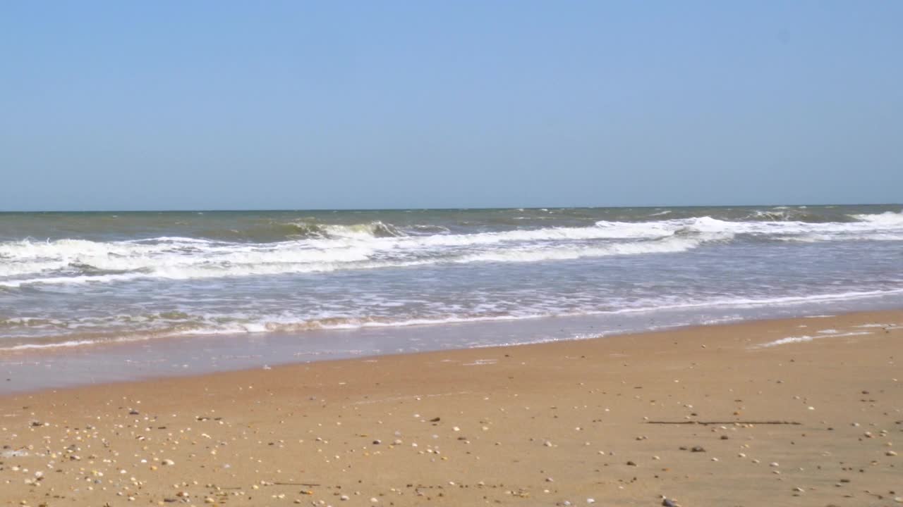 海浪和海滨视频素材