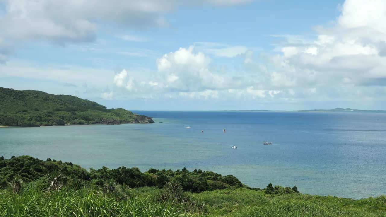 日本冲绳县石垣美丽的大海视频素材