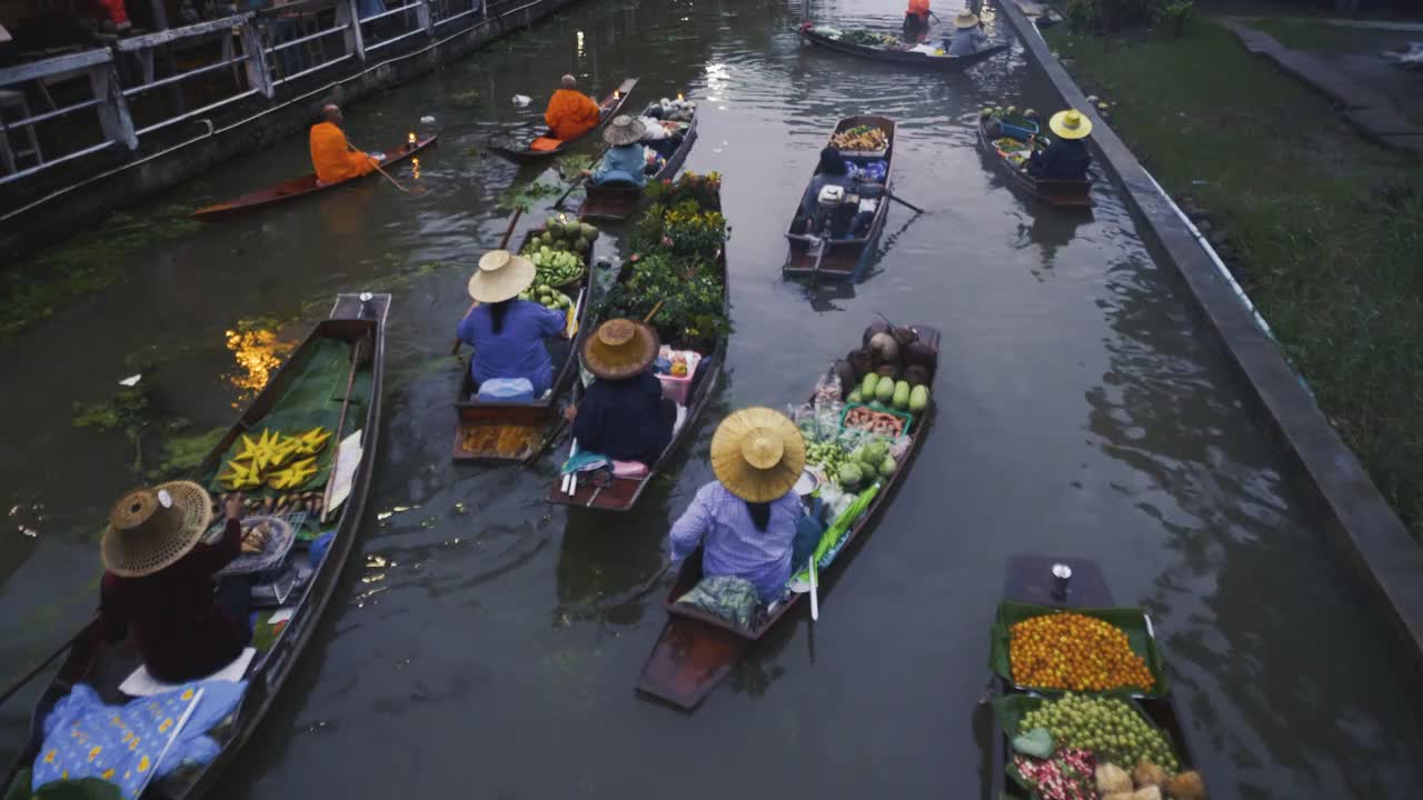 水上市场，旅游景点和购物中心的地方产品，泰国的传统文化视频素材