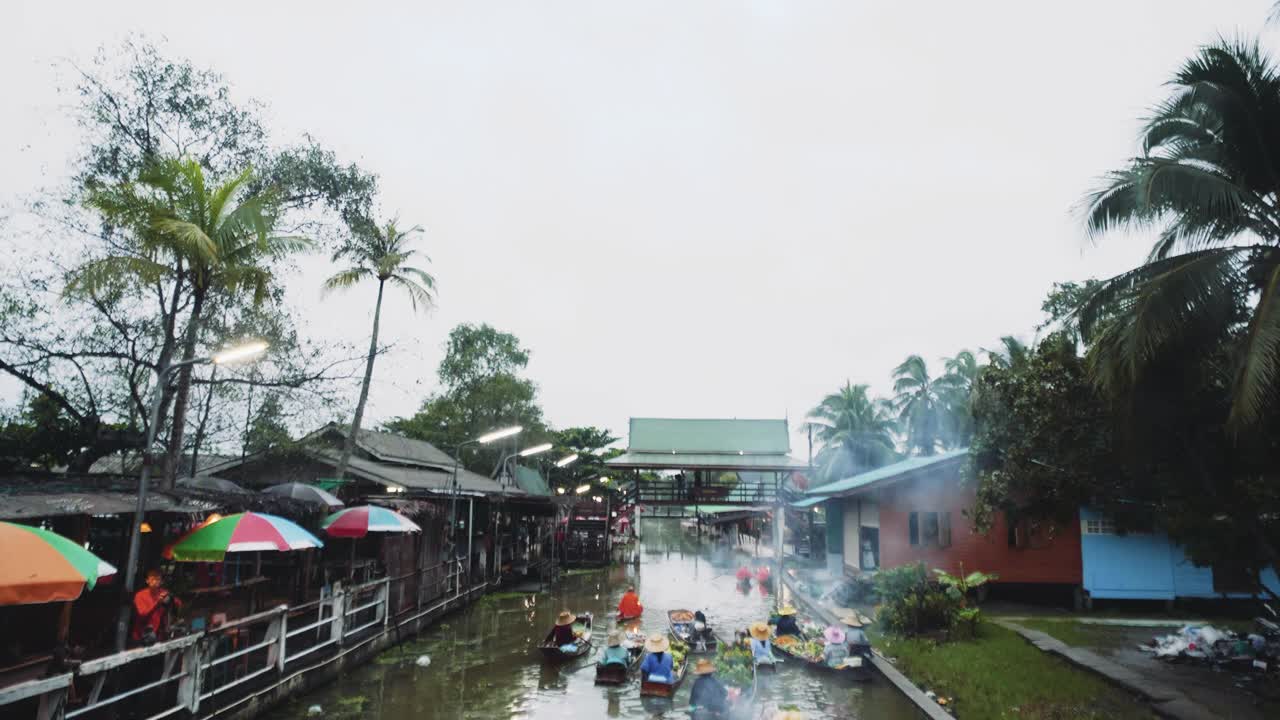 水上市场，旅游景点和购物中心的地方产品，泰国的传统文化视频素材