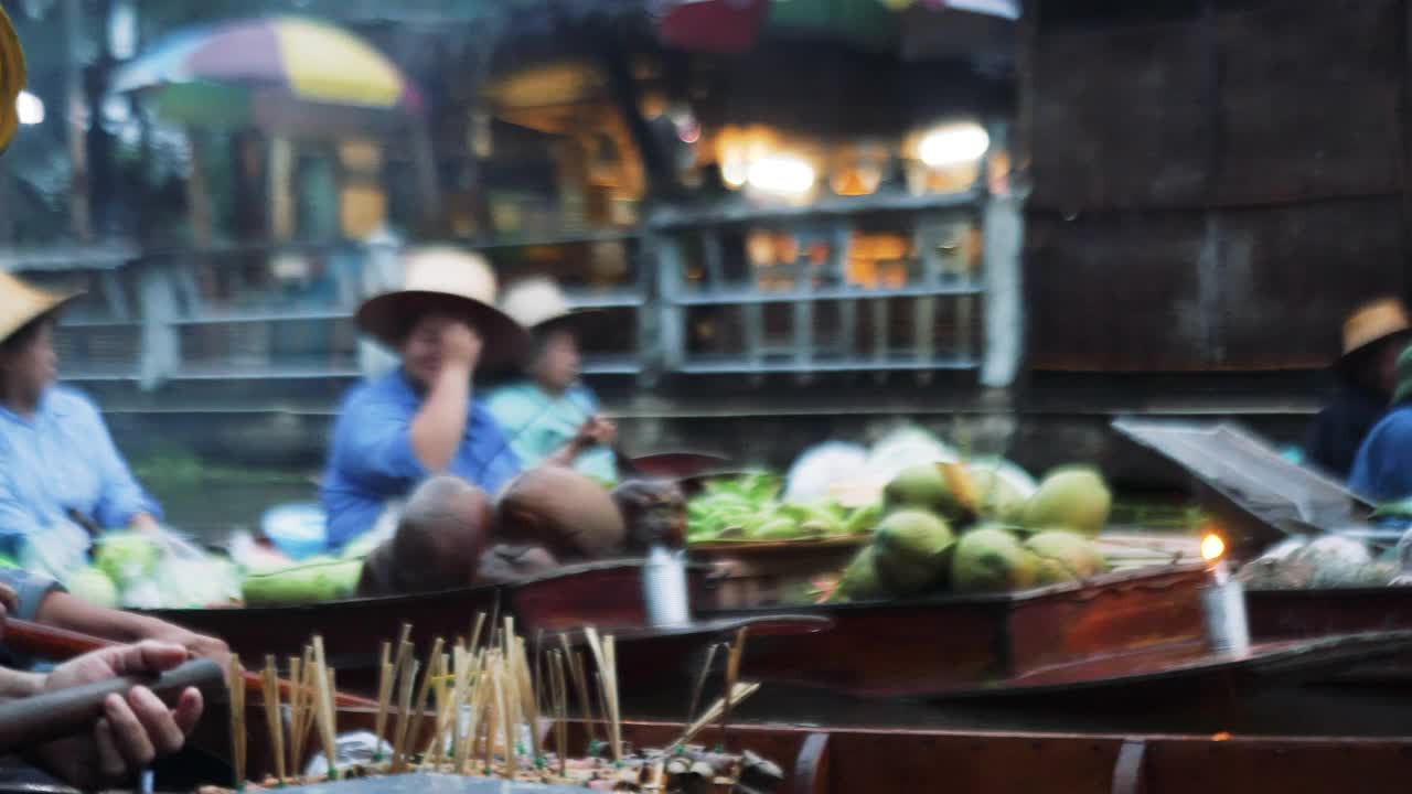 水上市场，旅游景点和购物中心的地方产品，泰国的传统文化视频素材