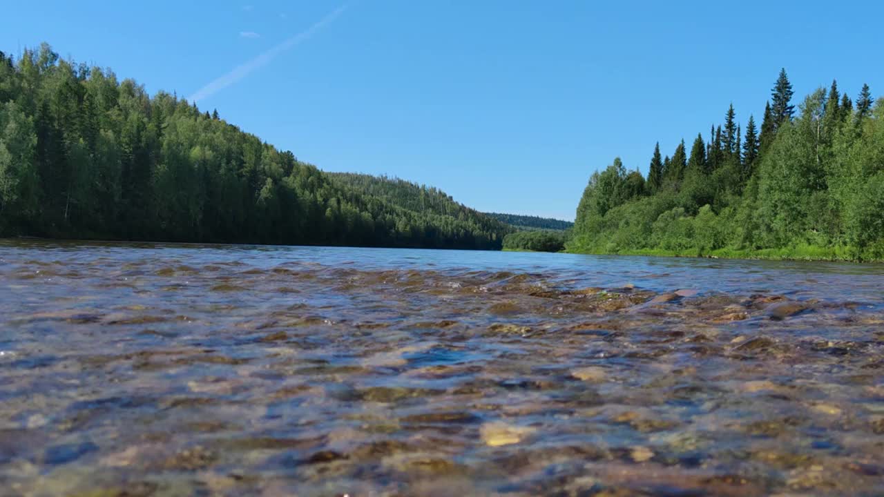 维谢拉河清澈的水流视频素材