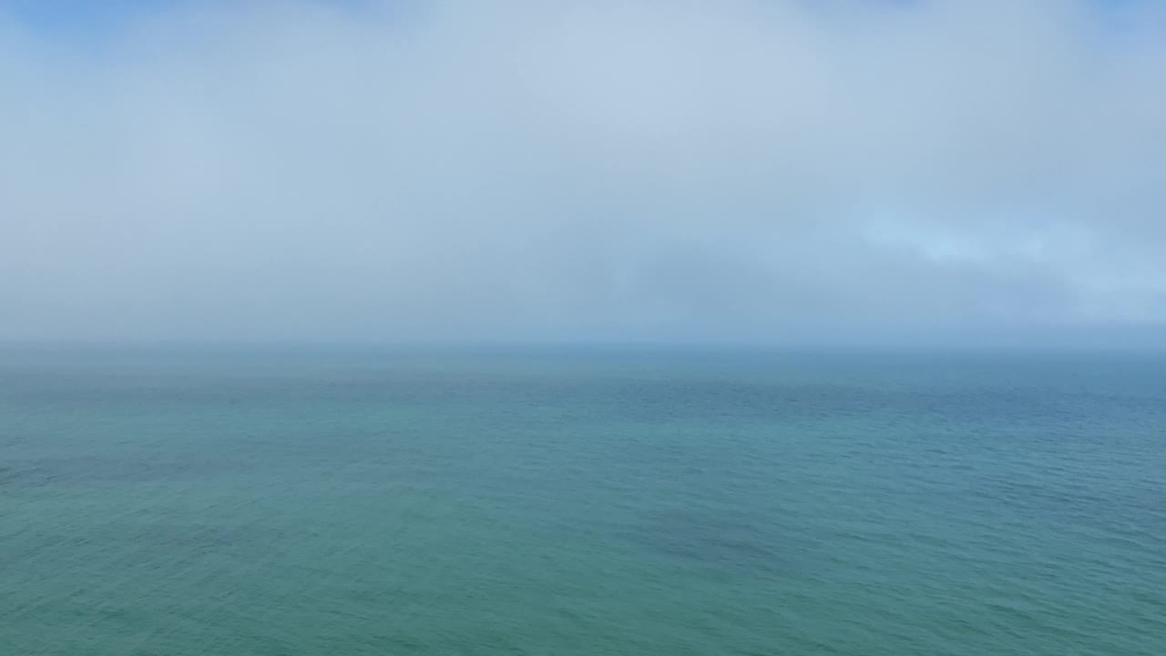 海景，海面有雾。视频素材