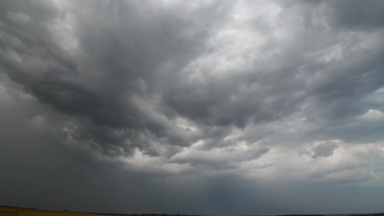 草原雷雨视频素材