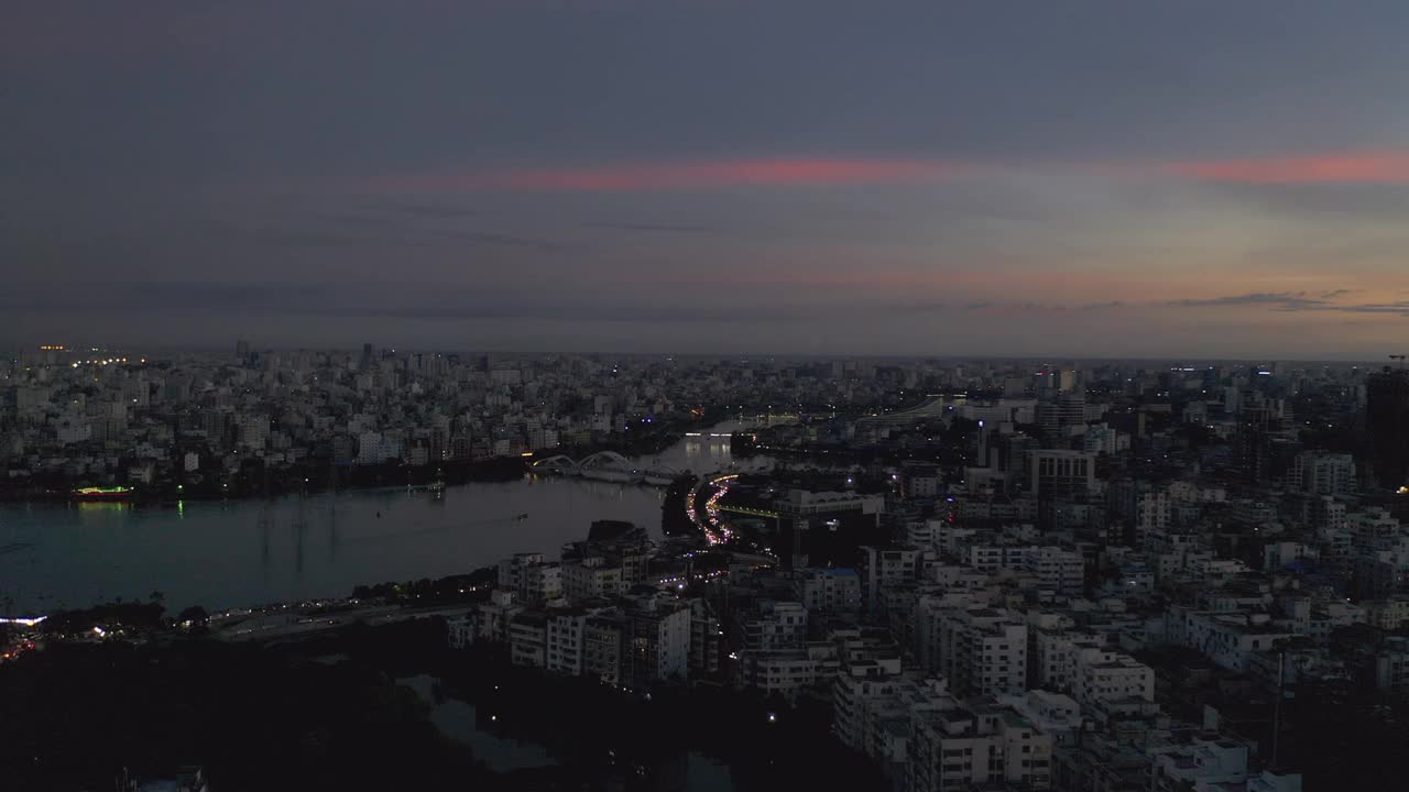 壮观的日落无人机视频的城市景观达卡，孟加拉国视频素材