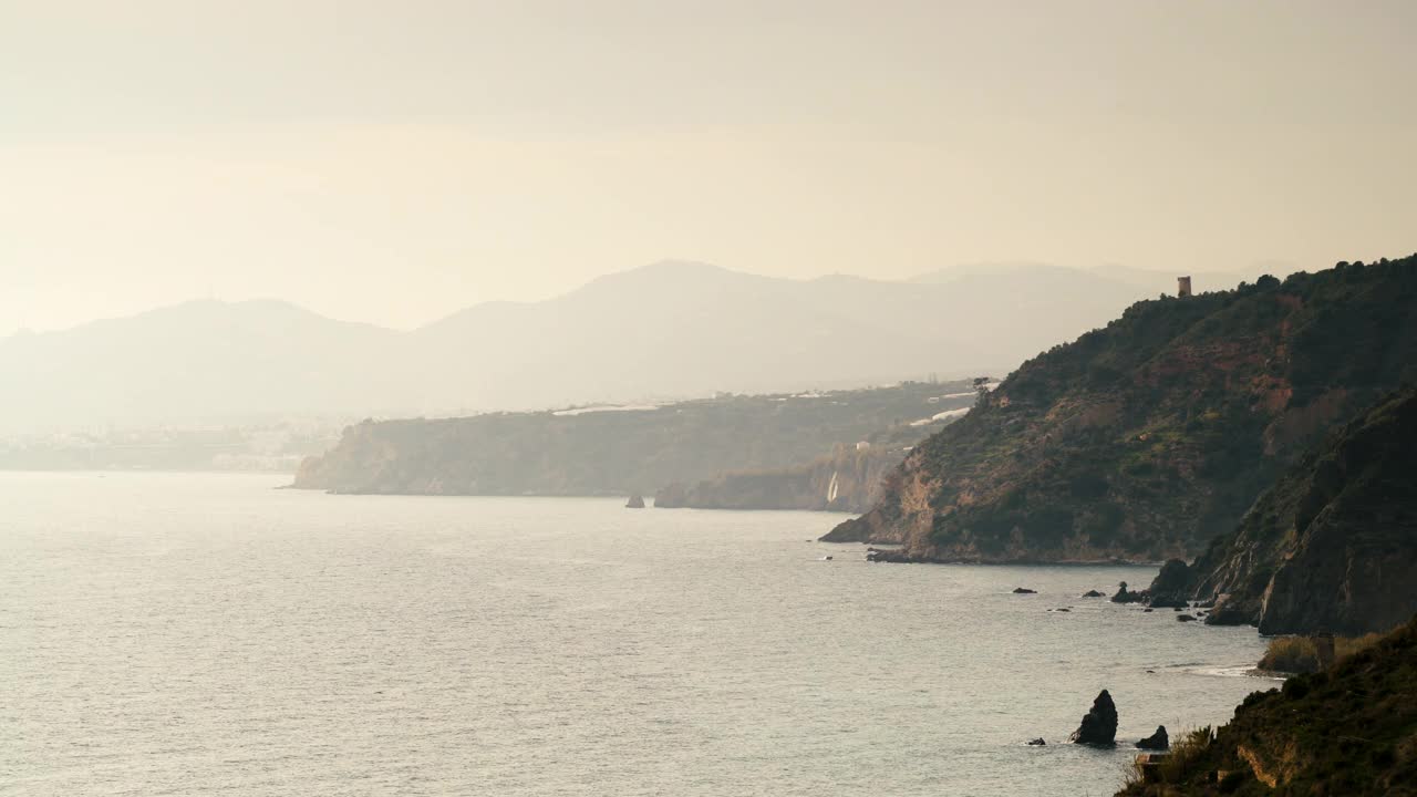 西班牙海岸，安达卢西亚的悬崖视频素材