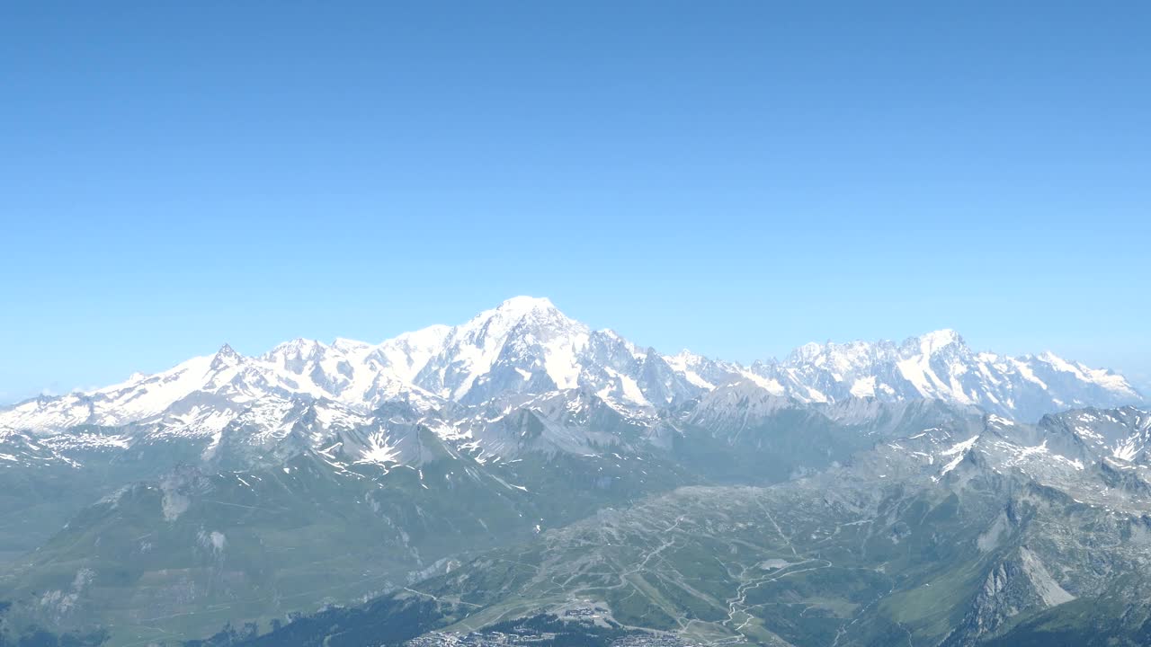 阿尔卑斯山勃朗峰山脉的景色。视频素材