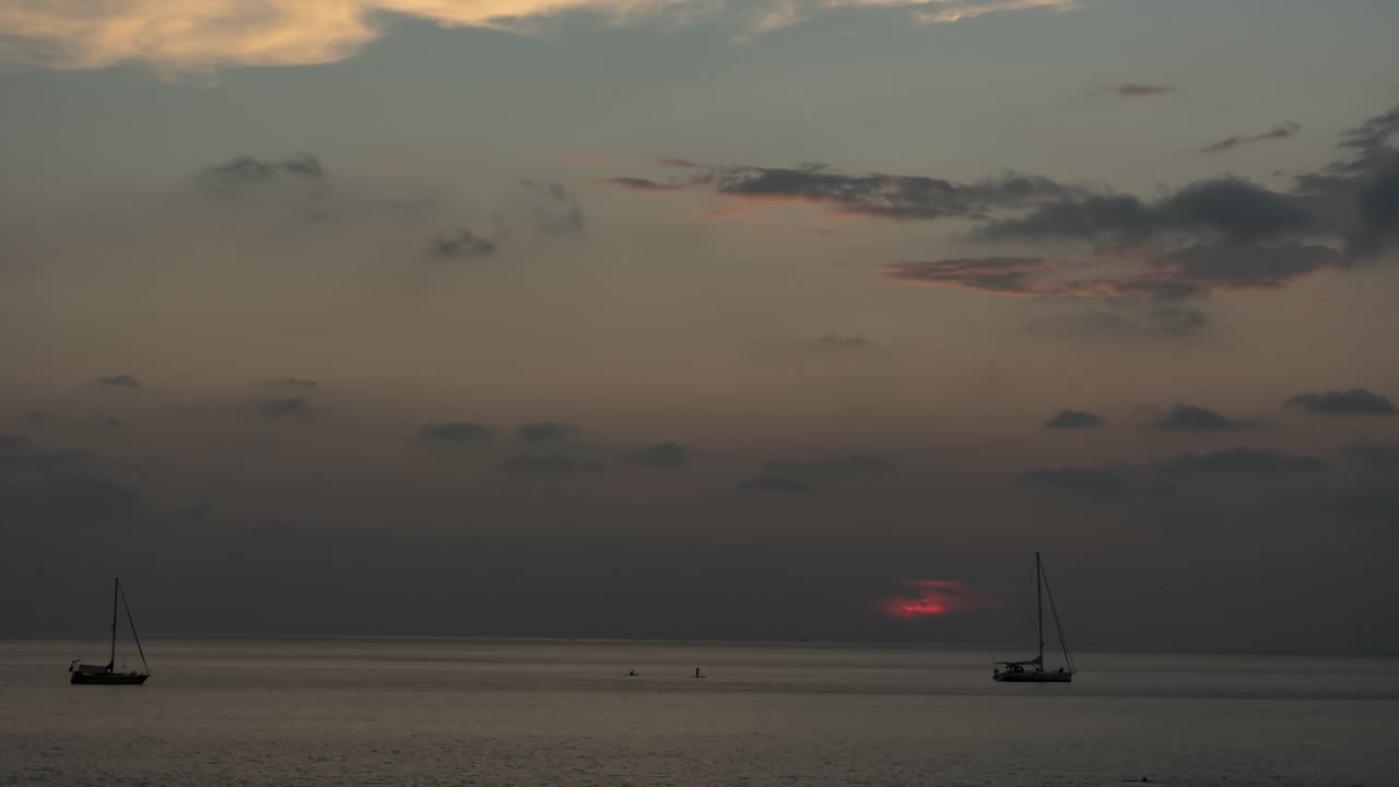 海岸的昼夜变化视频素材