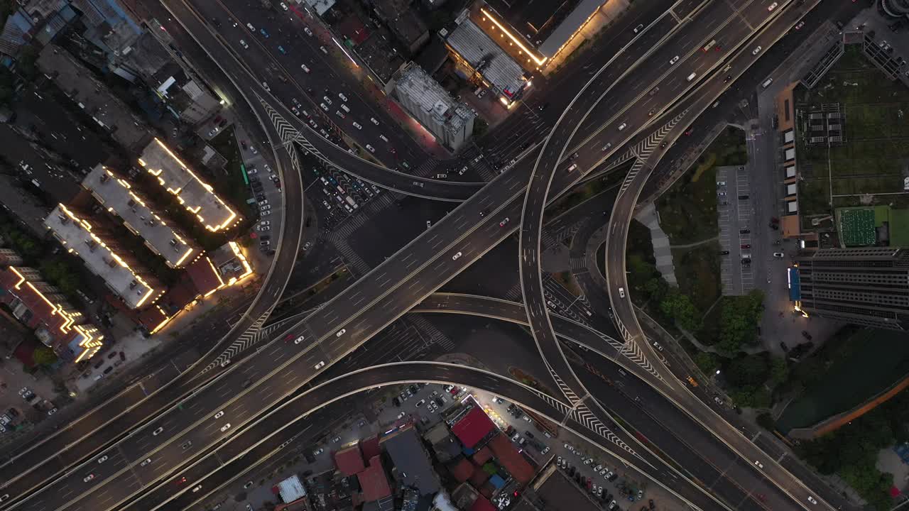 夜晚,城市立交桥视频素材