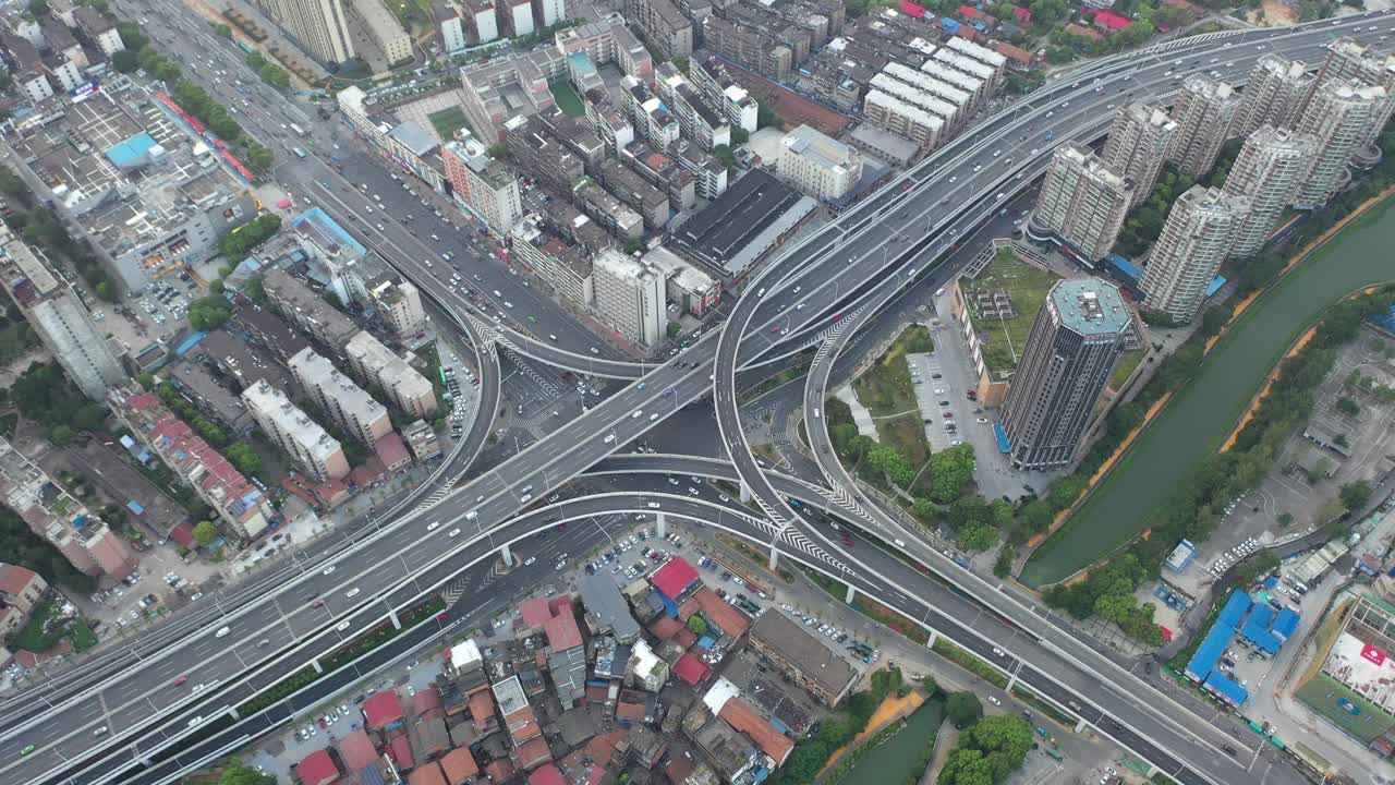 夜晚,城市立交桥视频素材