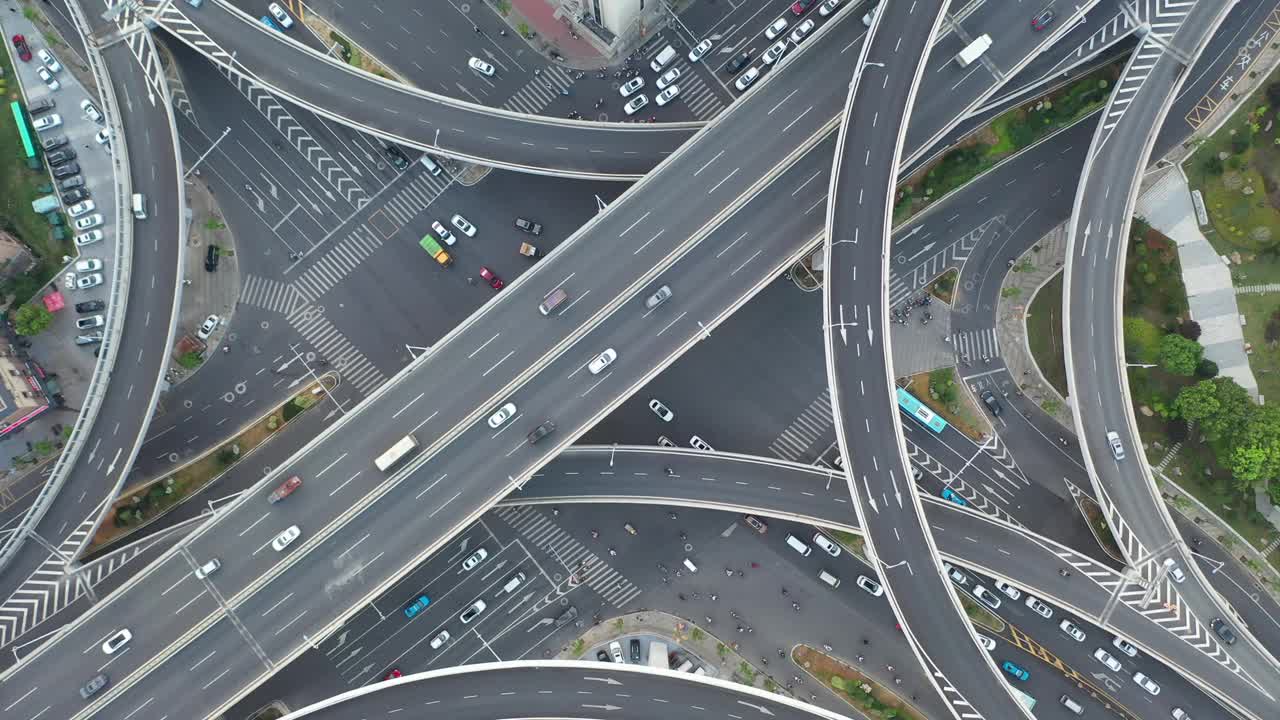 夜晚,城市立交桥视频素材