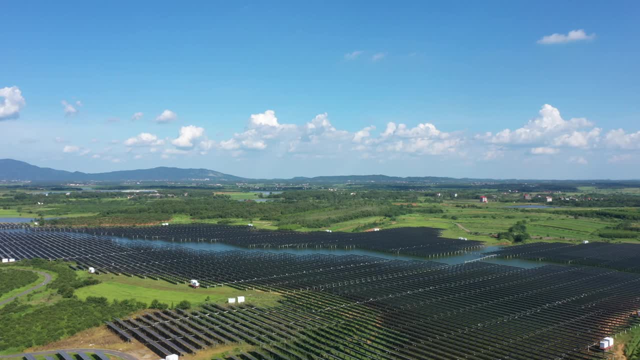 航空摄影太阳能发电厂视频素材