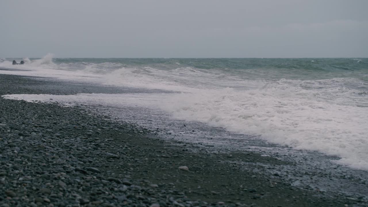 暴风雨中的海浪视频素材