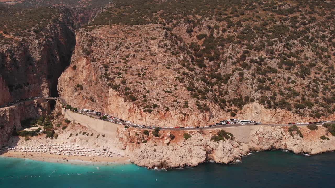 土耳其最美丽的海滩是卡普塔斯，海水碧绿。它位于地中海沿岸视频素材