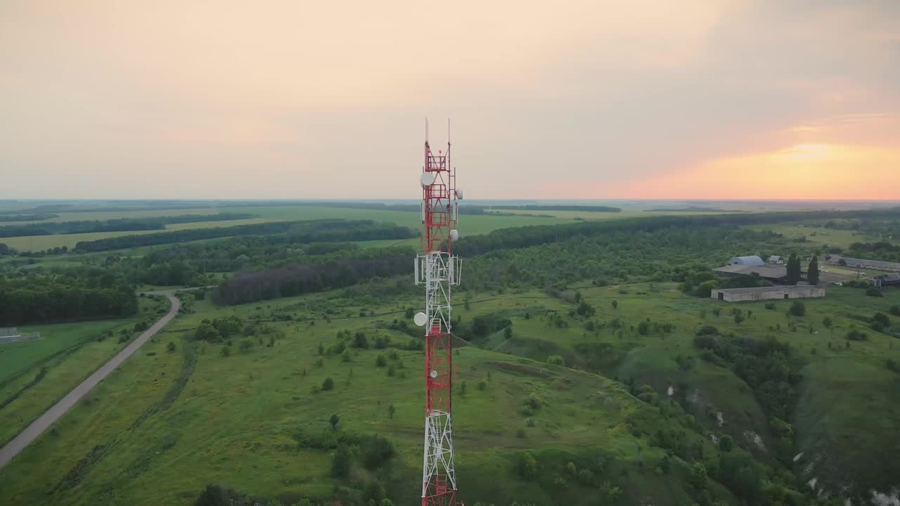 带有5G基站收发器的电话基站基站。视频素材