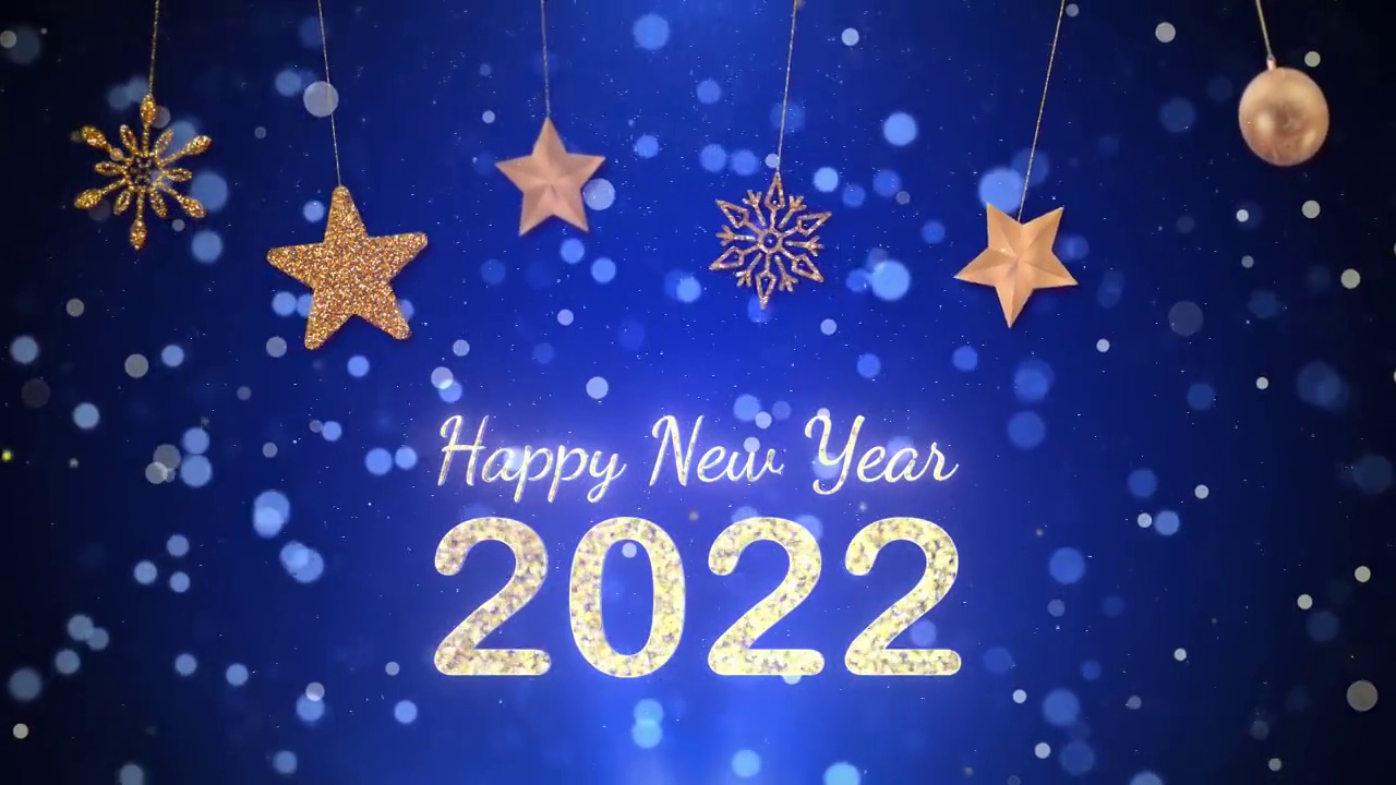 祝新的2022年快乐。悬挂金色金属数字2022与闪亮的雪花。视频素材