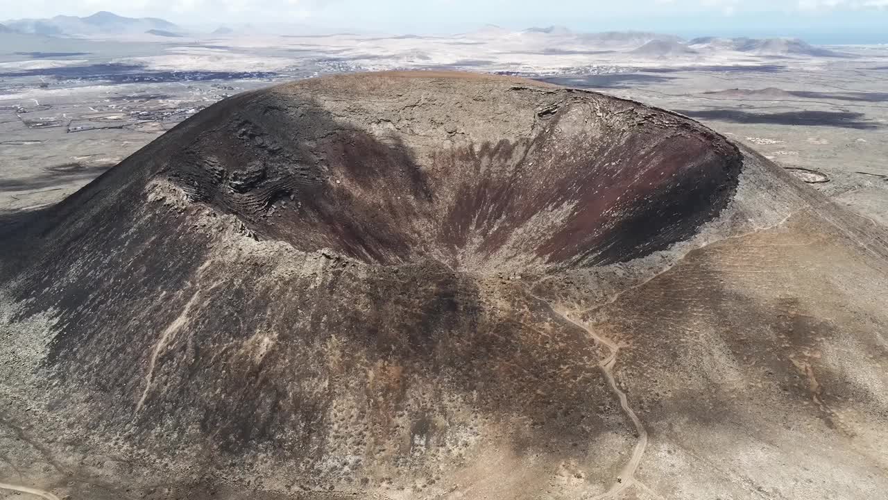 火山坑视频下载