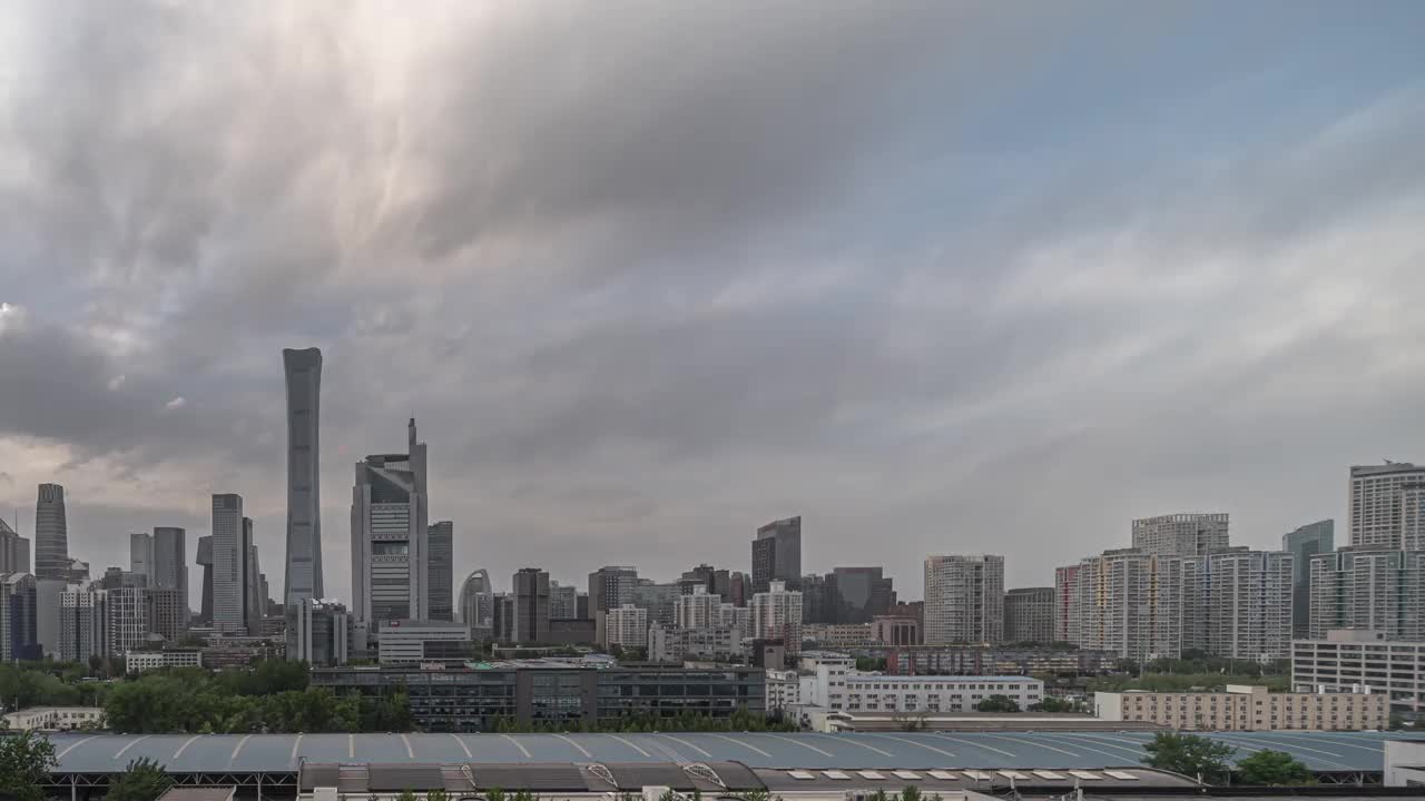 北京市中心时间流逝，日夜过渡平移左。视频素材