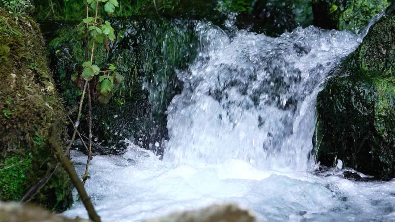 冷山涧瀑布视频素材