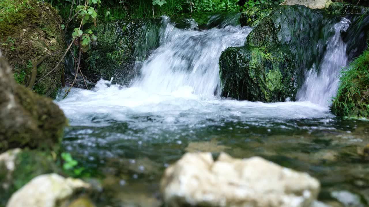 冷山涧瀑布视频素材