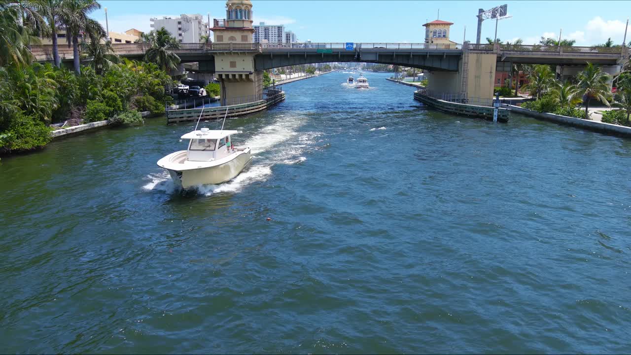 空中好莱坞佛罗里达沿海船视频素材