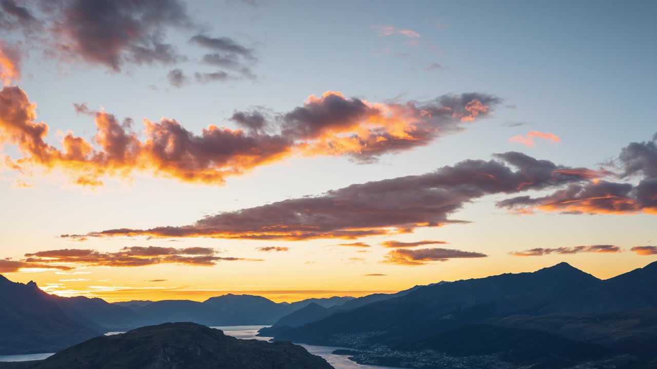 观景:山顶日落，湖景，皇后镇视频素材