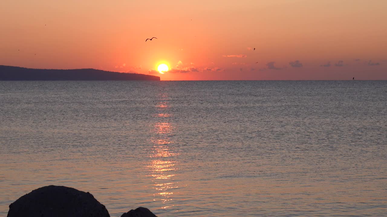 海上日出视频素材