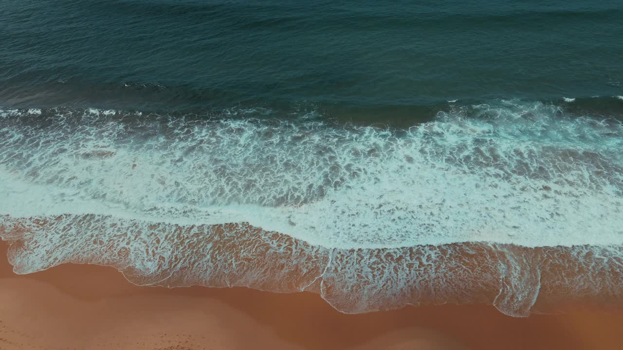 澳大利亚新南威尔士州中央海岸麦克马斯特海滩的海景视频素材