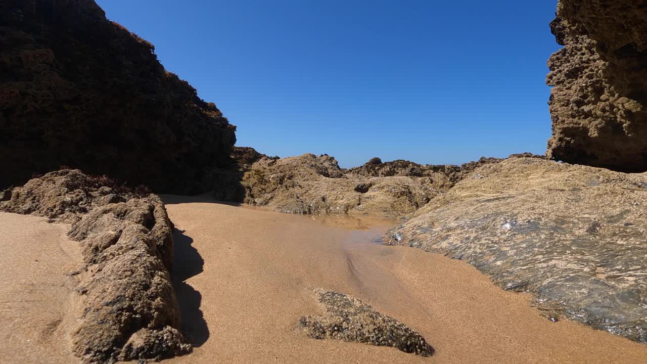 海滩-沙子-岩石-海洋-海洋视频素材