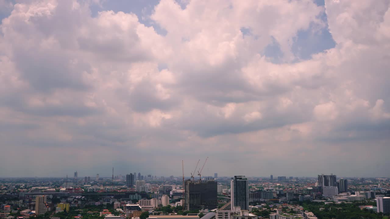 影像时间流逝，灰蒙蒙的城市与空间，阴天临雨前阴天视频素材