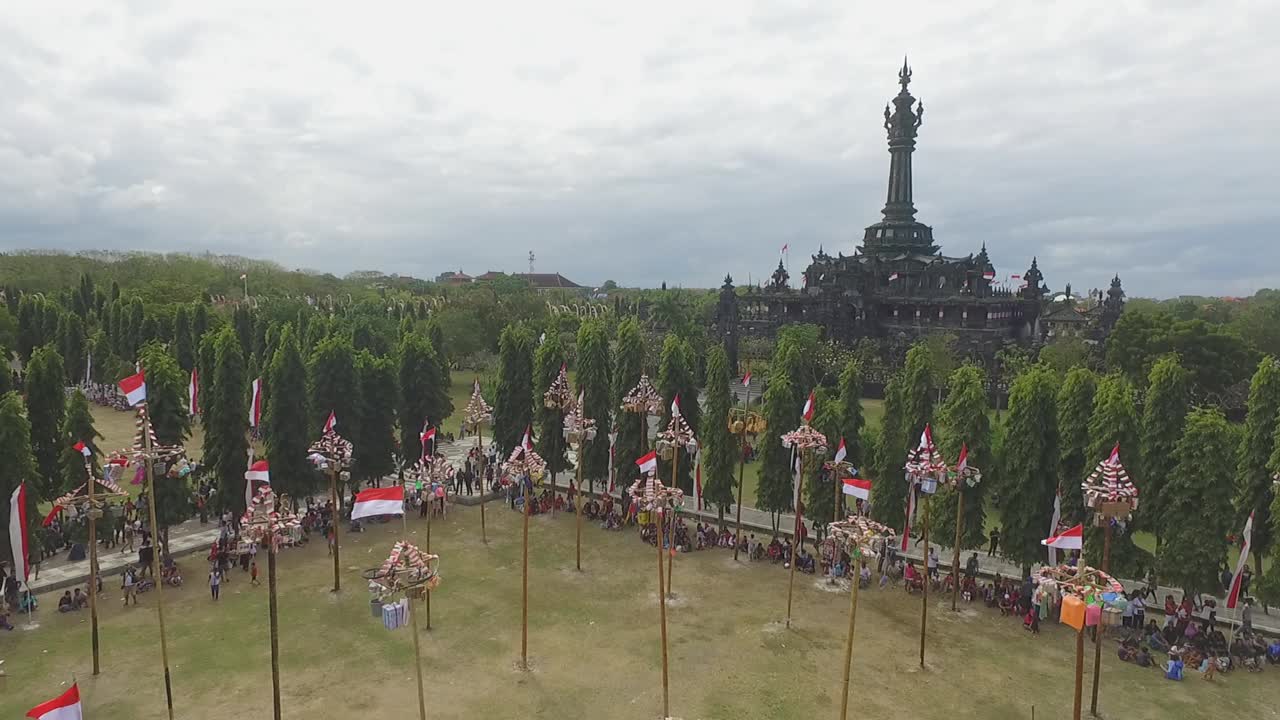 印度尼西亚巴厘岛的Bajra sandi风光视频素材