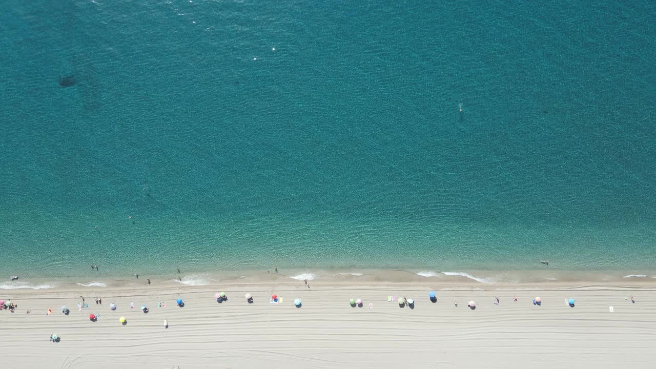 无人机拍摄的地中海海滩视频素材