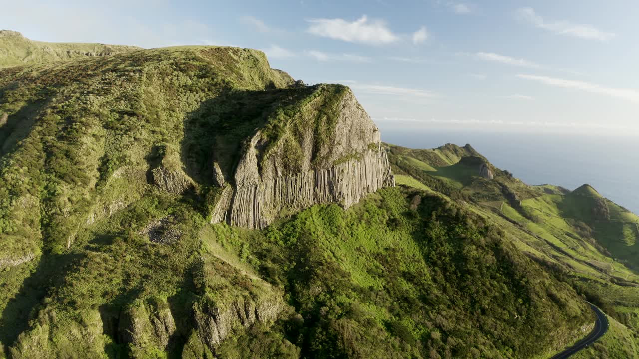 鸟瞰Sao Miguel岛景观，亚速尔群岛，葡萄牙。视频素材