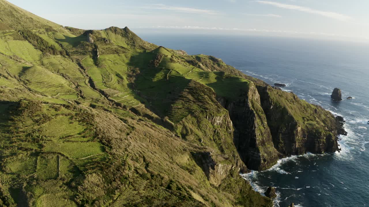 鸟瞰Sao Miguel岛景观，亚速尔群岛，葡萄牙。视频素材