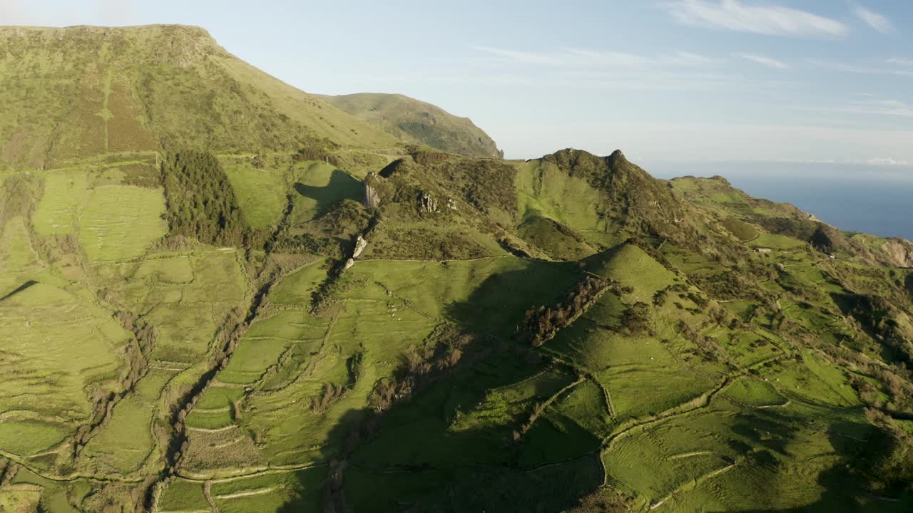 鸟瞰Sao Miguel岛景观，亚速尔群岛，葡萄牙。视频素材