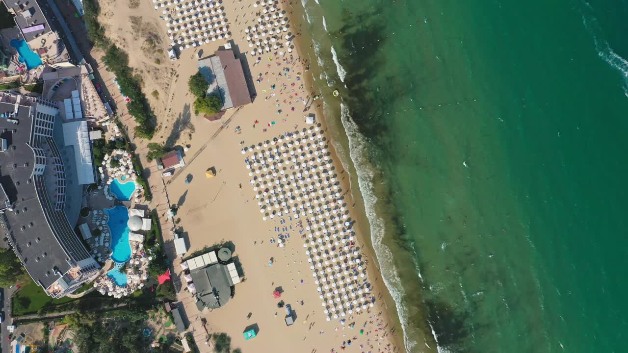 保加利亚黑海海岸的阳光沙滩视频素材