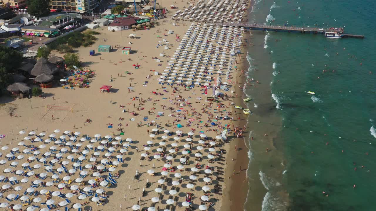 保加利亚黑海海岸的阳光沙滩视频素材