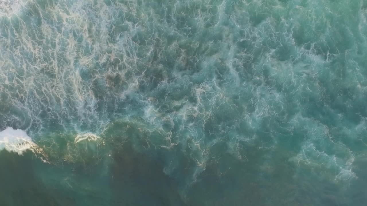 印度尼西亚巴厘岛，靠近大海的村庄视频素材