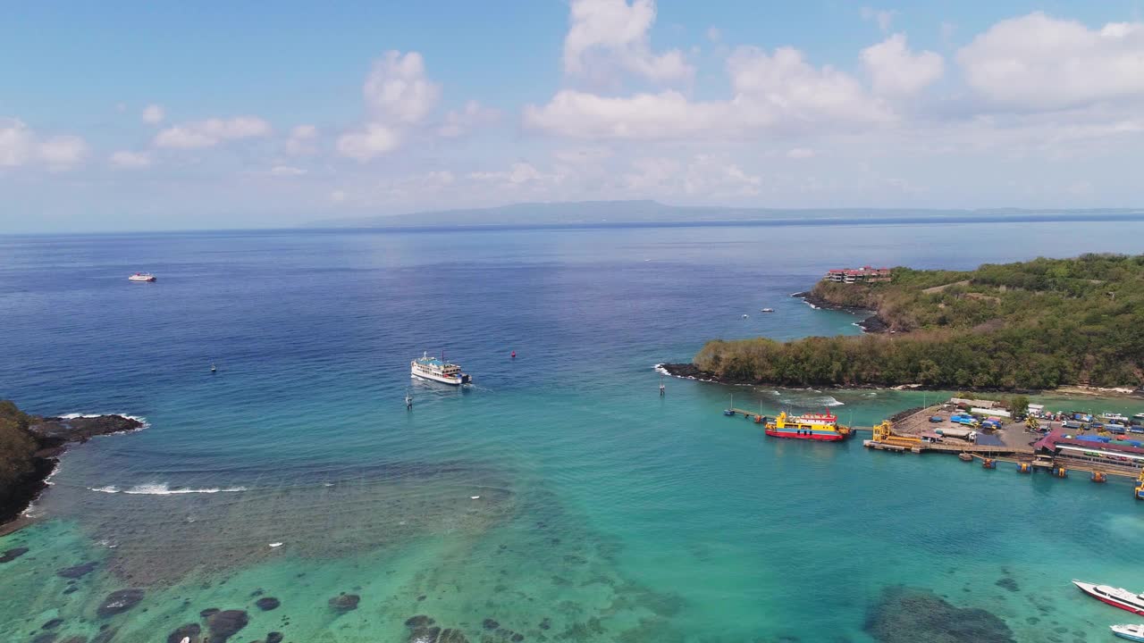 印尼巴厘岛巴东湾鸟瞰图视频素材