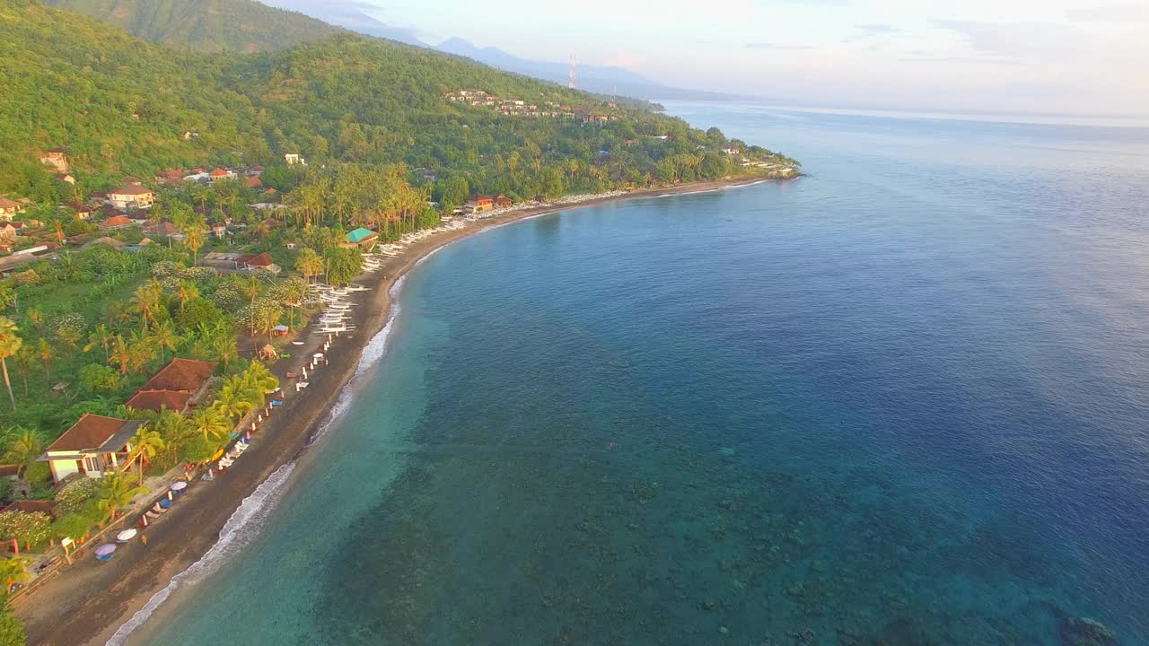 海滩风景/巴厘岛，印度尼西亚视频素材