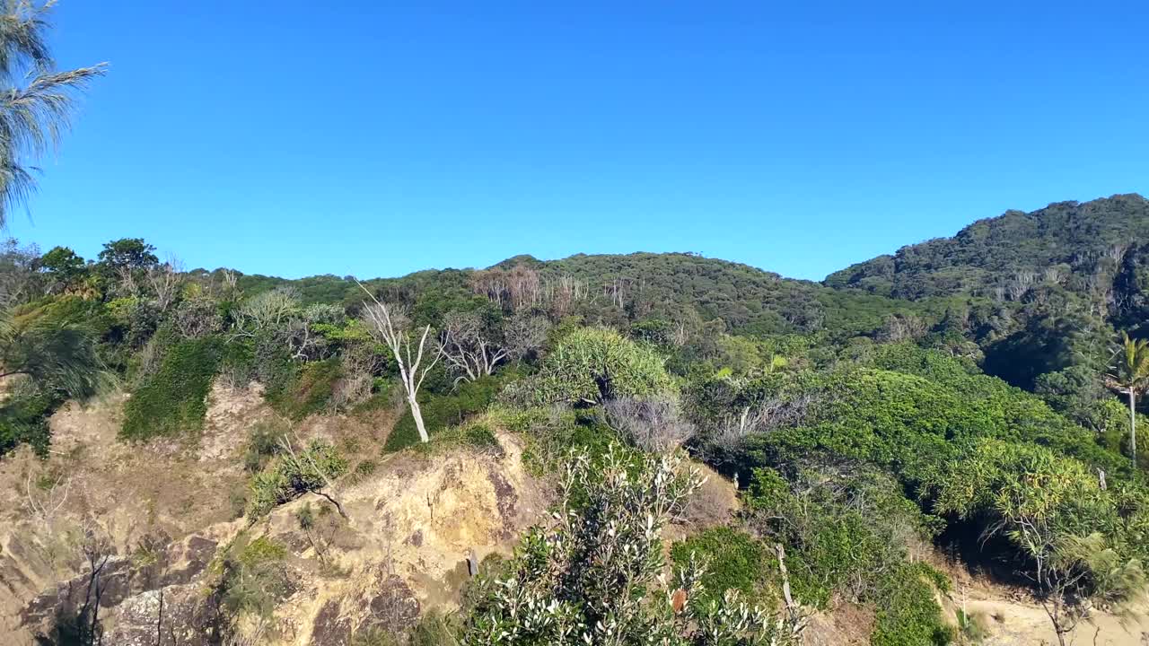 海滩海岸线的瞭望台视频素材