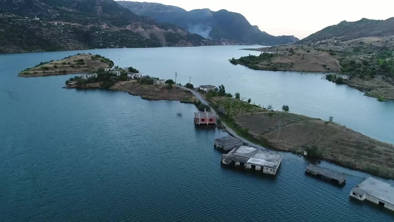 山脉和河流鸟瞰4视频素材