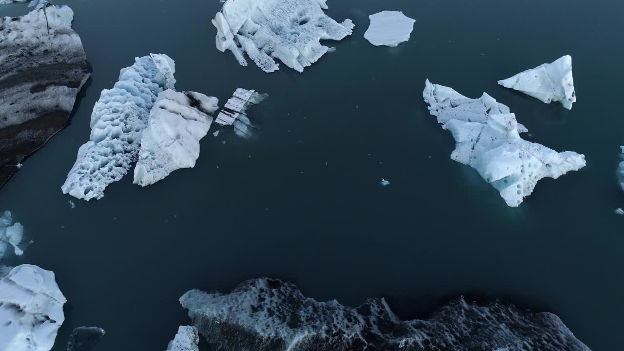 著名的jokulsarlon冰川湖的冰山视频素材