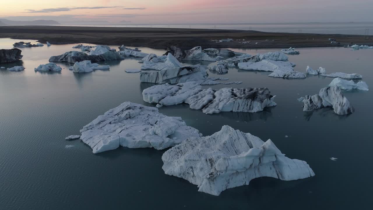 著名的jokulsarlon冰川湖的冰山视频素材