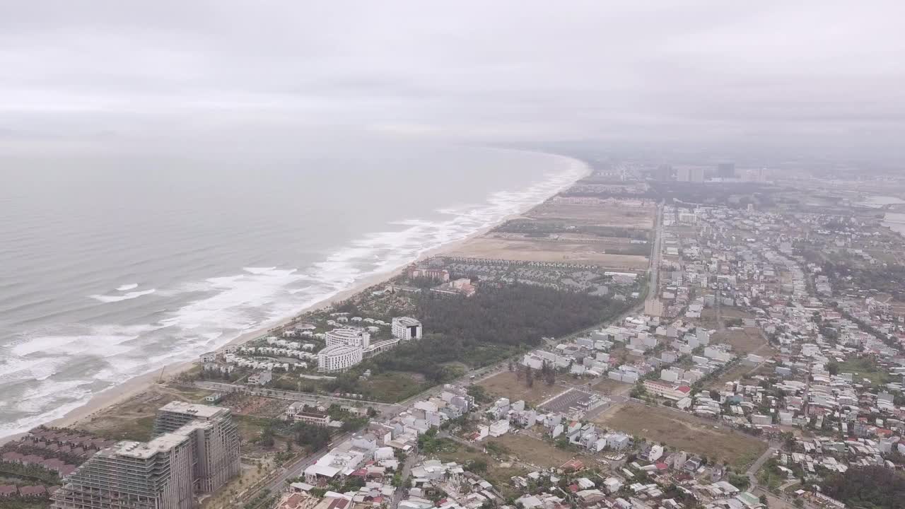 东南亚海景酒店位于岘港海滨度假胜地视频下载