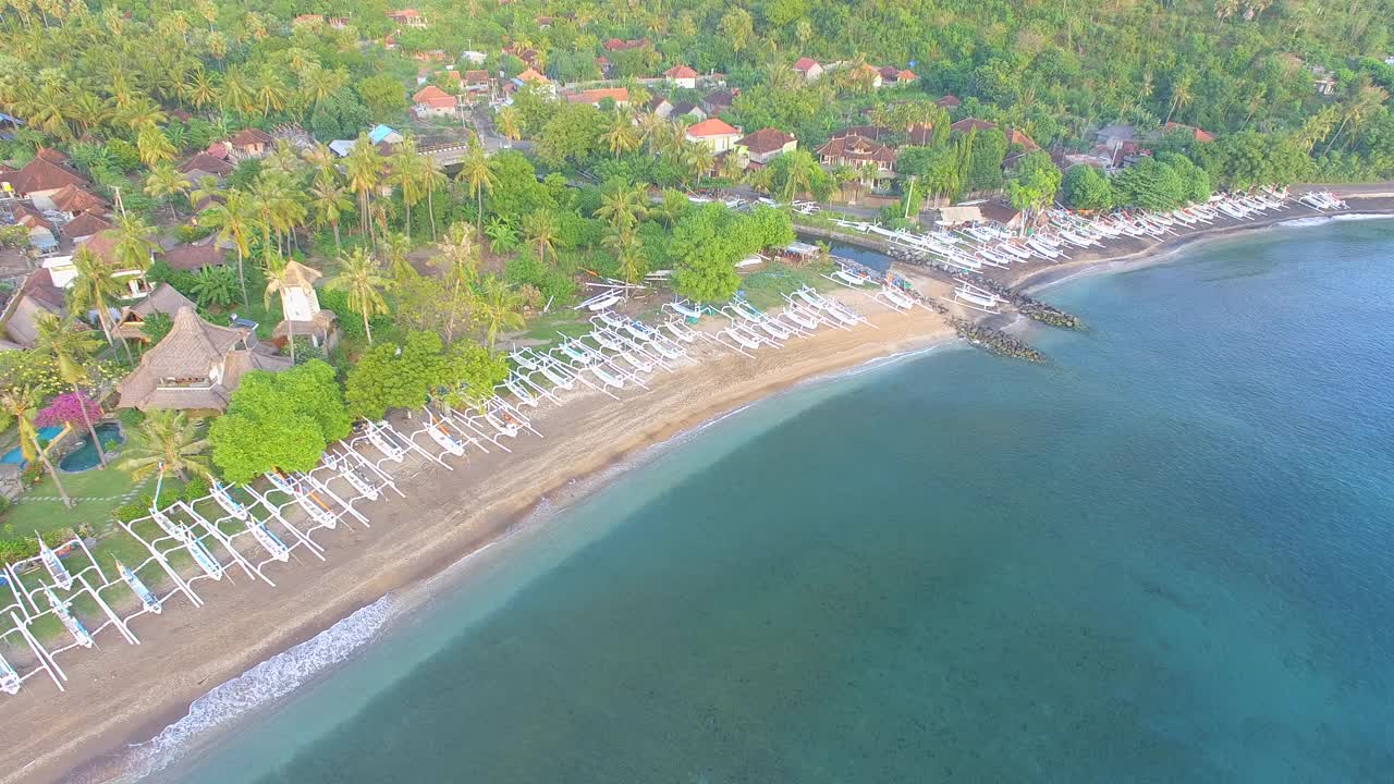 海滩风景/巴厘岛，印度尼西亚视频素材