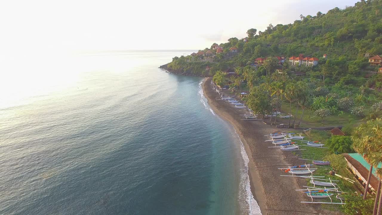 海滩风景/巴厘岛，印度尼西亚视频素材