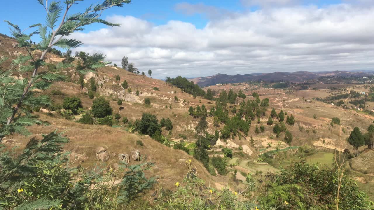 马达加斯加岛塔那那利佛高地的景观视频素材