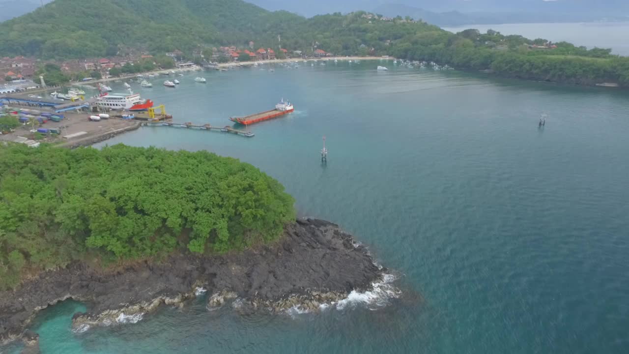 印度尼西亚巴厘岛努沙佩尼达的风景视频素材